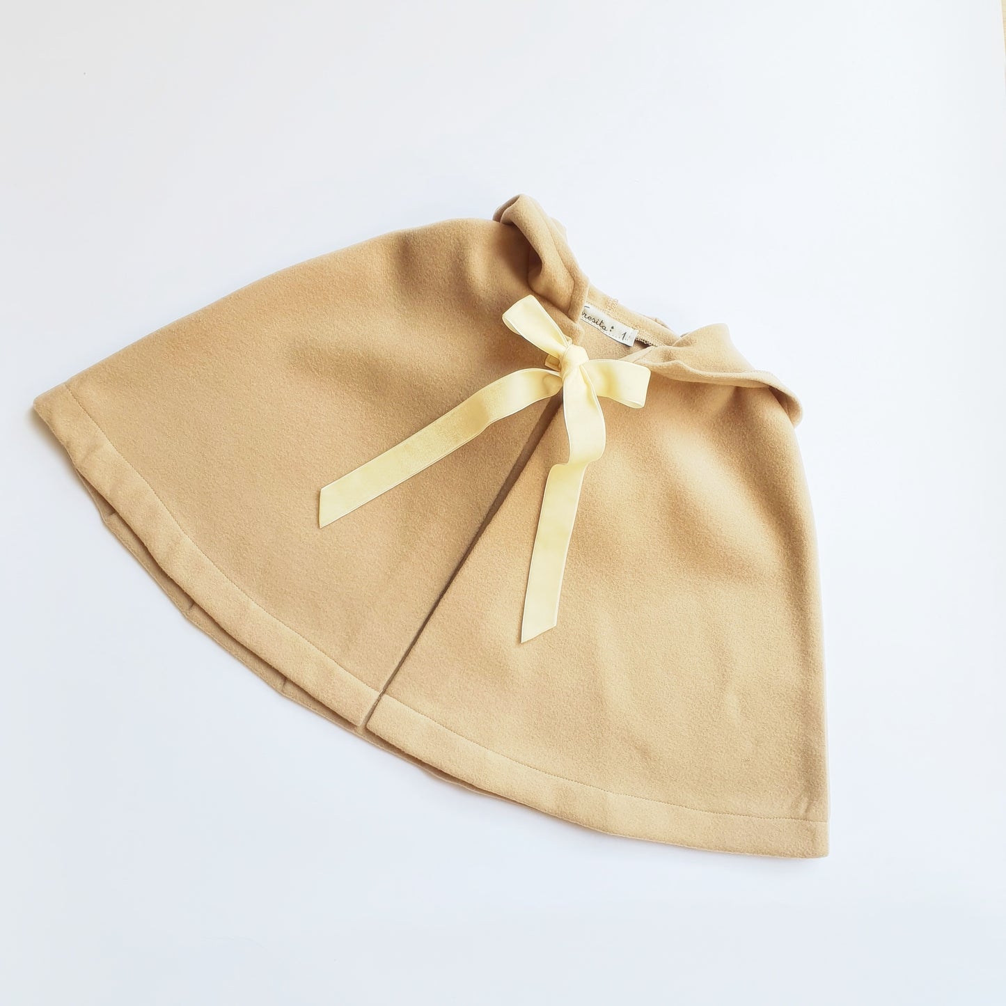 Capa Leticia beige