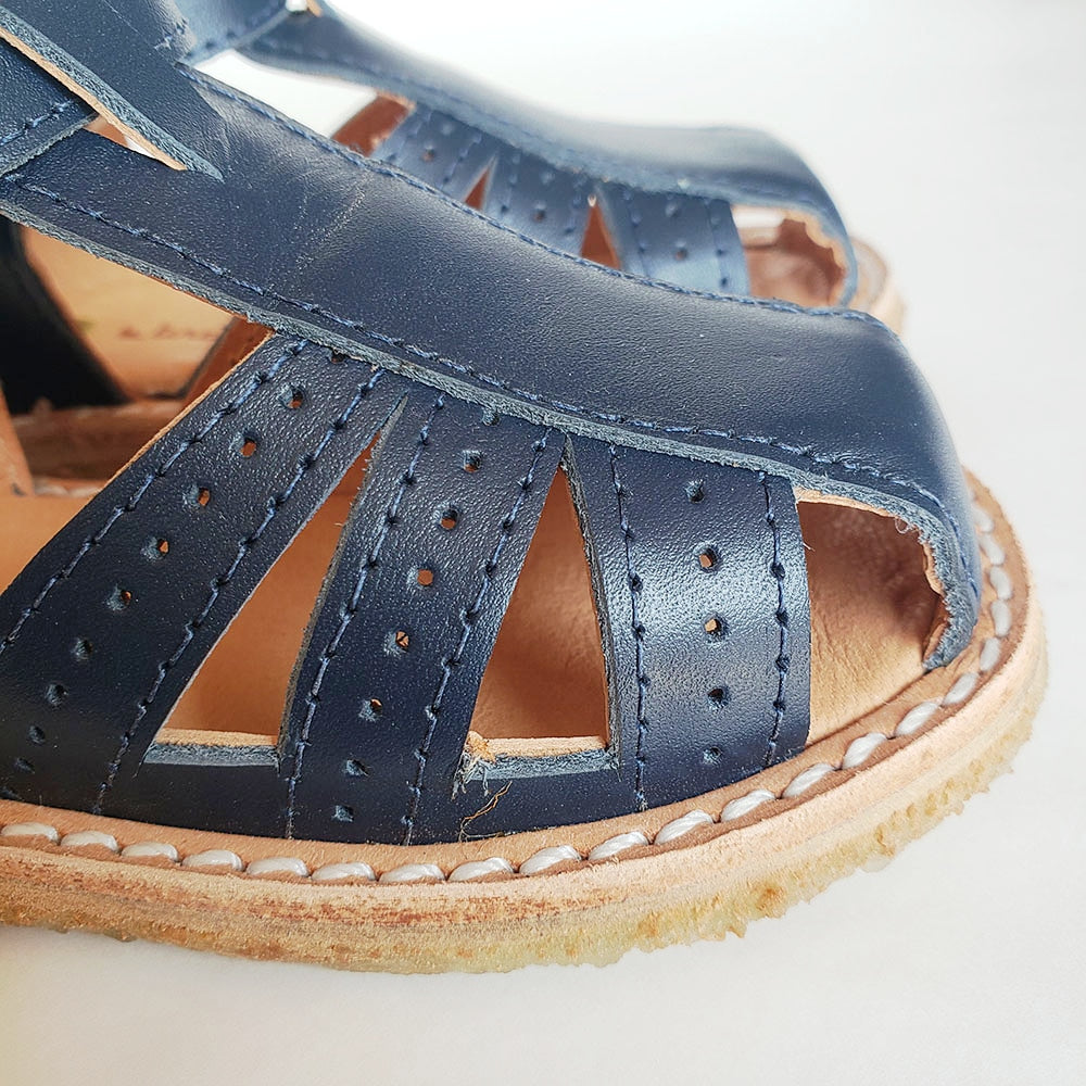 Chalita Calada Azul Marino Primeros pasos