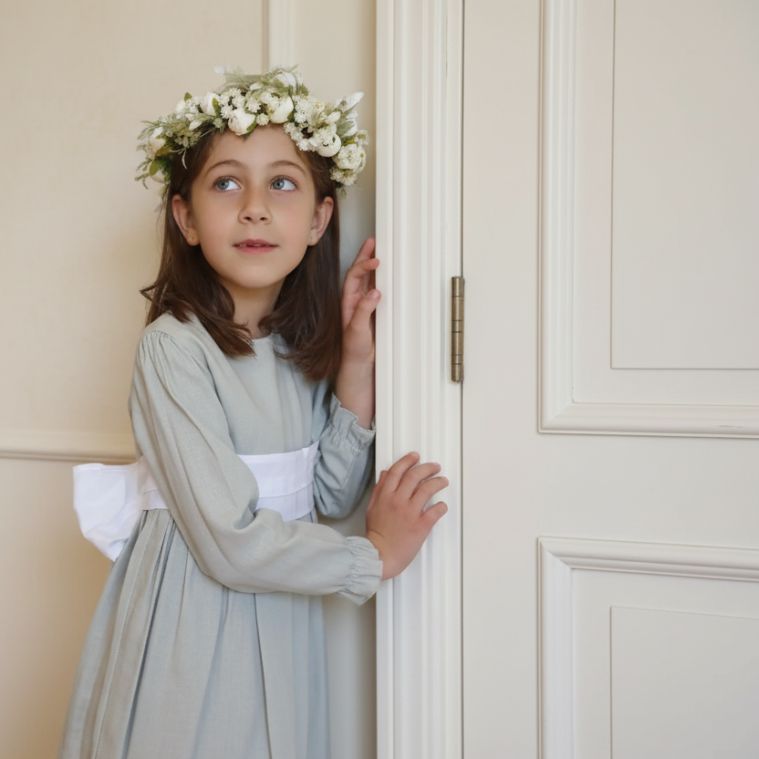 Vestido Lino Gris Lazo blanco Manga Larga