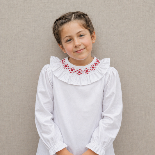Blusa Golondrina Roja – Tradición con carácter