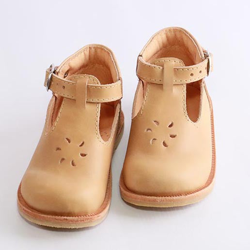 Zapato Ana camel Caminantes