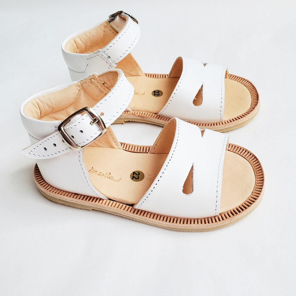 Chalita Tadeo blanca Caminante
